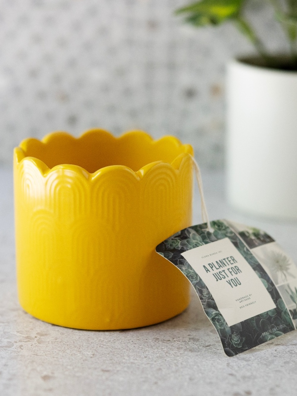 Yellow Scalloped Ceramic Planter Small Flower Pot Flora Bunda NWT